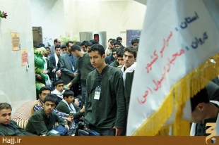 نخستين گروه دانش‌آموزان عمره‌گزار وارد مدينه شد+تصاوير