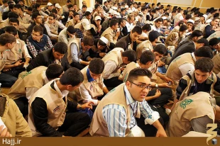  همايش دانش آموزان عمره گزار در مدينه برگزار شد
