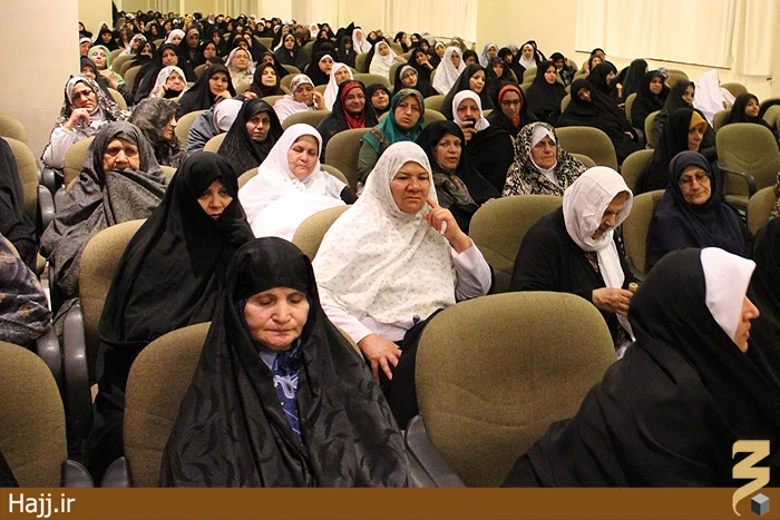 زائران بيت اللهِ الحرام در جشن ميلاد امام جواد شركت كردند
