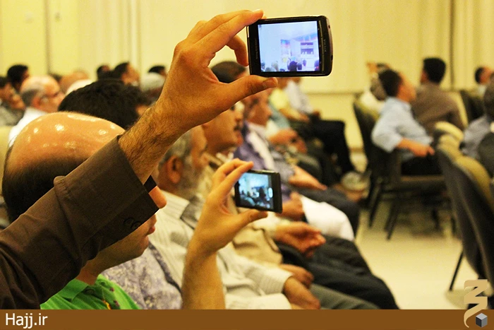 زائران بيت اللهِ الحرام در جشن ميلاد امام جواد شركت كردند