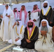 شستشوي خانه خدا با گلاب و آب زمزم‌+تصاوير