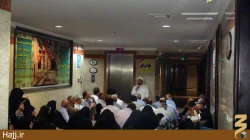 نشست فرهنگي آموزشي يك از روحانيان كاروان در مدينه