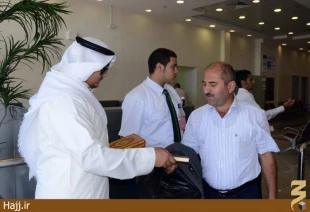 خروج آخرين گروه حجاج از مدينه منوره تصاوير