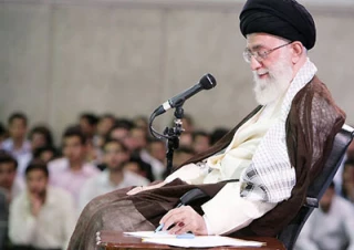 در پیام رهبر انقلاب به جوانان اروپا و آمریکای شمالی عنوان شد؛

اجازه ندهید تروریست‌ها را به عنوان اسلام به شما معرفی کنند