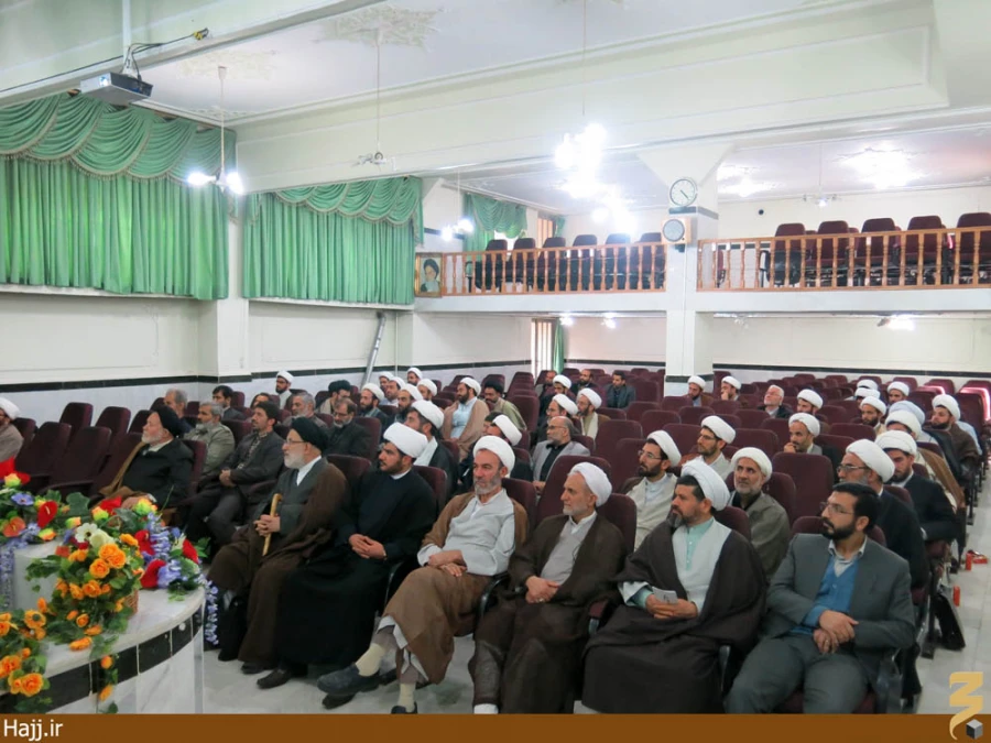 گردهمايي روحانيون و مداحان عتبات عاليات استان مركزي برگزار شد