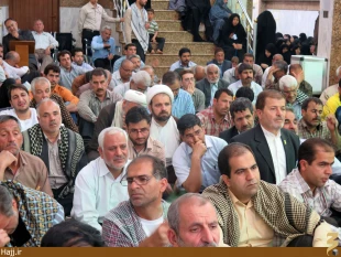 جريان نفاق در پي قداست زدايي است
