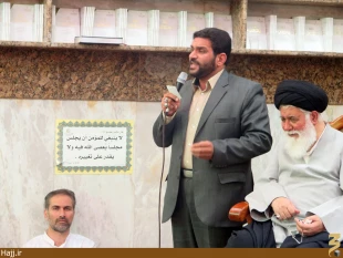 جريان نفاق در پي قداست زدايي است