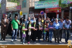 ارسال نخستين گلاب گلستان‌هاي نياسر كاشان به عتبات