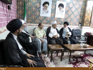 در دیدار نماینده بعثه مقام معظم رهبری در نجف؛

امام جمعه مشهد بر اهمیت وحدت ملت ایران و عراق تأکید کرد