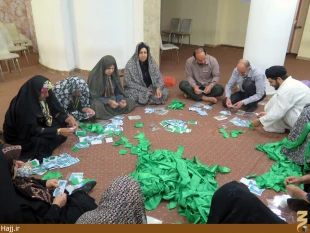 دانشجويان زائر عتبات گل هاي اعياد شعبانيه را دسته كردند  