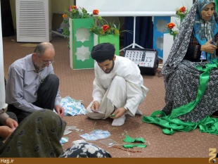دانشجويان زائر عتبات گل هاي اعياد شعبانيه را دسته كردند  