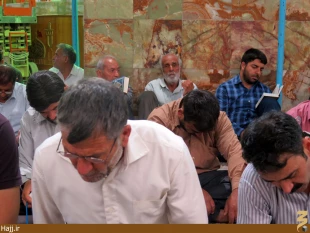 برگزاري ندبهِ خيمه گاهِ حسيني با نداي اَينَ المُضطَرُّ الَّذي يُجابُ اِذا دَعا+عكس