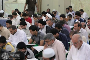 جلسه روزانه ترتيل خوانى قرآن در حرم امام علي عكس
