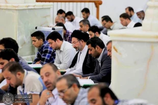 جلسه روزانه ترتيل خوانى قرآن در حرم امام علي عكس