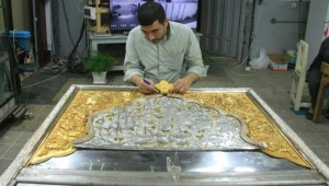 انجام مراحل پایانی ساخت در ضریح جدید حضرت عباس عکس