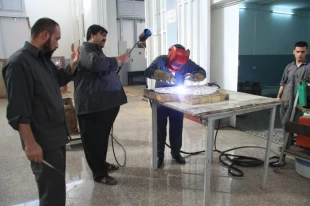 انجام مراحل پاياني ساخت در ضريح جديد حضرت عباس عكس