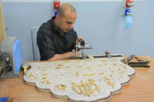 انجام مراحل پاياني ساخت در ضريح جديد حضرت عباس عكس