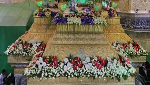 ضریح مطهر امام حسین (ع) گل آرایی شد عکس
