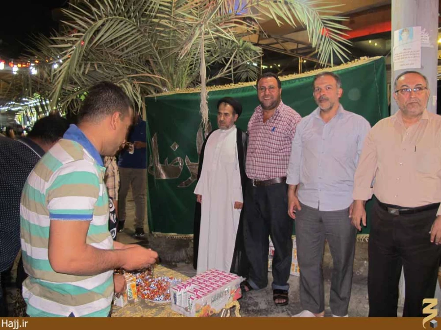 برپايي جشن ميلاد امام رضا در كنار حرم مطهر پدر امام رضا