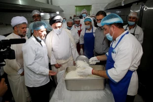 بازديد سرپرست حجاج ايراني از آشپزخانه هاي مكه
