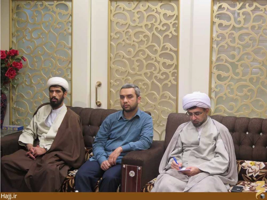 دعاي عرفه ايرانيان در حرم حضرت ابالفضل برگزار مي شود