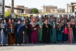 تشييع غم انگيز هشت شهيد منا در گنبد+تصاوير