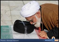 تصاوير  آخرين وداع امام جماعتِ «حرم رضوي(ع)» با مولايش