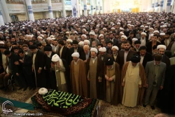 پيكر حجت الاسلام مسلم قلي پور گيلاني در حرم بانوي كرامت آرام گرفت+تصاوير