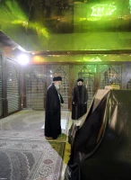 رهبر معظم انقلاب اسلامي در مرقد مطهر امام راحل و گلزار شهداي بهشت زهرا حضور يافتند
