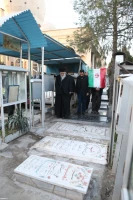 رهبر معظم انقلاب اسلامي در مرقد مطهر امام راحل و گلزار شهداي بهشت زهرا حضور يافتند