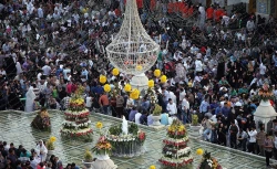 جشن ميلاد حضرت زينب(س) در حرم مطهر رضوي 