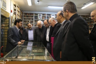 بازديد رييس سازمان زيارت واتيكان از كتابخانه آيت الله مرعشي نجفي تصاوير