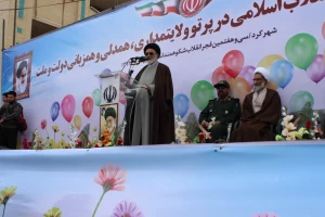 حجت الاسلام والمسلمین قاضی عسکر : 

پیشرفت های ملت ایران قابل مقایسه با هیچ کشوری نیست