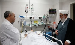 رئيس دفتر مقام معظم رهبري از آيت‌الله واعظ طبسي عيادت كرد