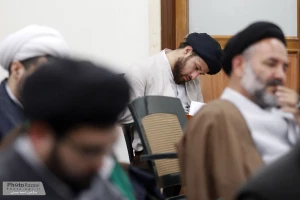 با هدف ارتقاء سطح علمی کارشناسان جدید واحد پاسخگویی به سوالات شرعی حرم رضوی برگزار شد:

تبیین تخصصی مسائل شرعی در 60 جلسه کارگاه آموزشی