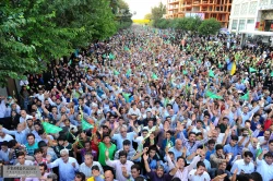 حرم مطهر رضوي در شب ميلاد امام جواد(ع) گلباران شد