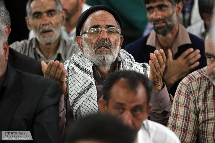 1500 زائر براي اولين بار حرم امام رضا را زيارت كردند