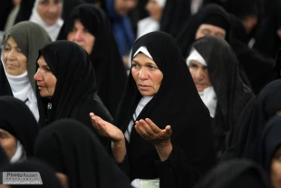 1500 زائر براي اولين بار حرم امام رضا را زيارت كردند
