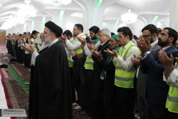 1500 زائر براي اولين بار حرم امام رضا را زيارت كردند