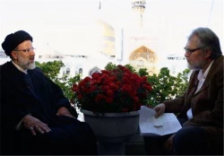 آستان مقدس  امام رضا(ع) جايگاه دلدادگي مردم است