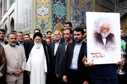شاعر فقيد انقلاب در آستان خورشيد تشييع شد