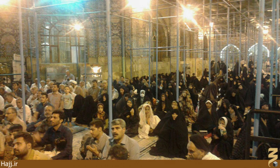 درآستانه نخستين شب قدردعاي پرفيض كميل در خيمـه گاه امام حسين (ع) برگزار شد