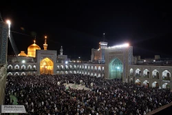 مراسم احياي شب بيست ويكم ماه رمضان درزير بارش باران رحمت الهي در حرم رضوي برگزار شد  