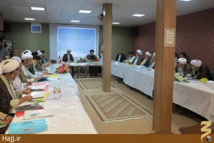 نشست مسئولان كميته هاي فرهنگي اربعين در مشهد مقدس