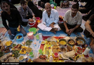 گزارش تصويري از سفره‌هاي افطار در نجف اشرف