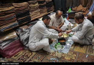 گزارش تصويري از سفره‌هاي افطار در نجف اشرف