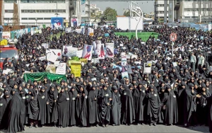 شرکت بانوان مشهدی در راهپیمایی عفاف و حجاب