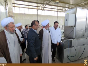 مسئول بِعثه رهبري از آشپزخانه مركزي كاظمين ديدار كرد