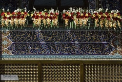 گل آرايي حرم مطهر رضوي در دهه كرامت به روايت خبر و تصوير