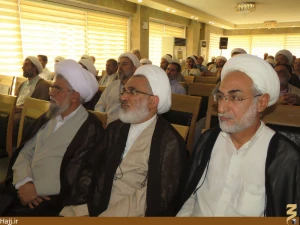 در جلسه روحانیون بیان شد؛

زائران حرم حسینی، حرم دل خود را از آلودگی ها پیرایش کنند